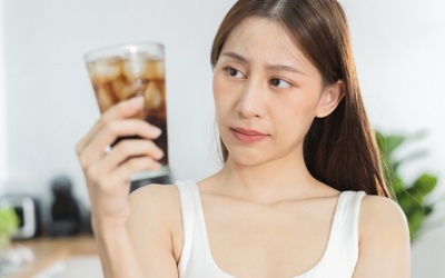 6 thức uống âm thầm tổn thương men răng