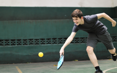 Tại sao chơi Pickleball dễ gây chấn thương dù trông rất đơn giản?