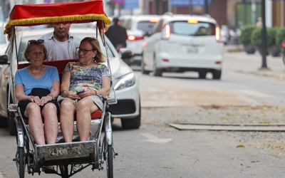 Bắc Bộ nhiều nơi có mưa dông chiều tối, ngày nắng