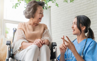 Cách nói chuyện bất thường cảnh báo sa sút trí tuệ