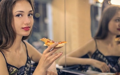 Chuyên gia tiết lộ mẹo đơn giản giúp kiểm soát cơn thèm ăn