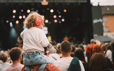 Có nên cho trẻ em đi xem concert?