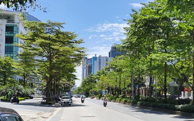 Nắng nóng mạnh bao trùm Bắc Bộ, Nam Bộ mưa dông