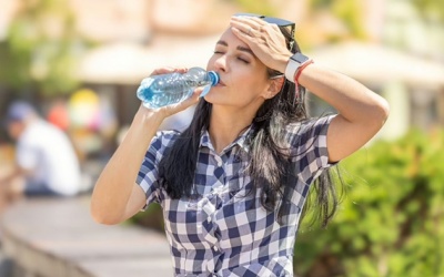 3 loại đồ uống nên tránh khi nắng nóng