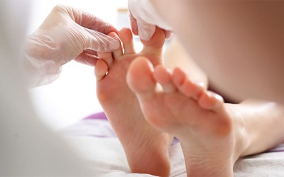 Nóng rát đầu ngón chân có phải do bệnh đái tháo đường không?