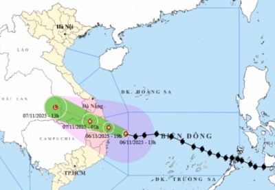 Bão số 13 đổ bộ với sức gió rất mạnh, cảnh báo khu vực nguy hiểm