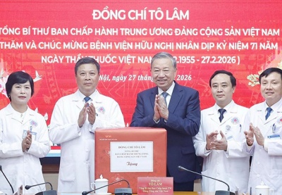 Tổng Bí thư Tô Lâm tri ân các 'chiến sĩ áo trắng' Bệnh viện Hữu Nghị