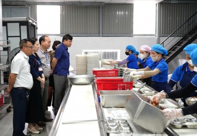 Tháng an toàn thực phẩm 2026: Siết chặt quản lý bếp ăn tập thể, thức ăn đường phố