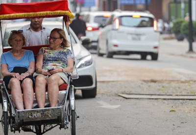 Bắc Bộ nhiều nơi có mưa dông chiều tối, ngày nắng