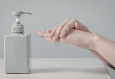 Thu hồi sữa rửa tay Dr. Clean và kem rau má Young do vi phạm công thức