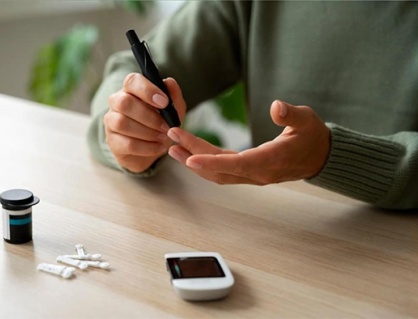 Tại sao đường huyết lúc 5 giờ sáng tăng cao và xử trí thế nào?