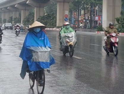 Bắc Bộ tiếp tục mưa lạnh, bão Kalmaegi sắp vào biển Đông