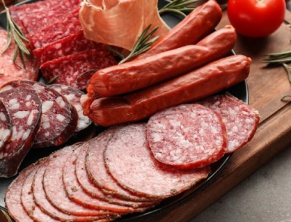 Bị cholesterol cao nên tránh ăn gì?