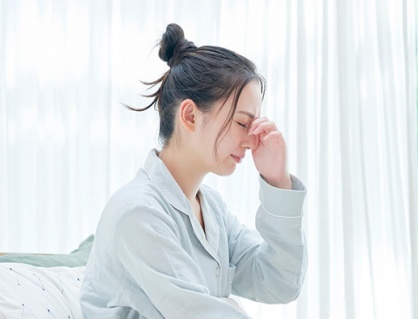 Mẹo chăm sóc mắt về đêm cho người bệnh tuyến giáp