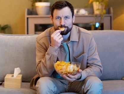 Thói quen cuối tuần của nam giới âm thầm tiêu diệt 'tinh binh'