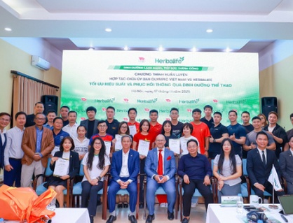 “Tối ưu Hiệu suất và Phục hồi thông qua Dinh dưỡng Thể thao” 