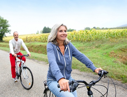 Tập luyện nhẹ nhàng - bí quyết giảm đau cho người bệnh viêm xương khớp