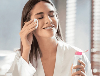 Nước tẩy trang lành tính hay gây hại cho da?