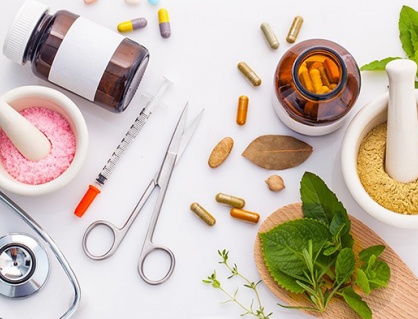 Lợi ích khi kết hợp Đông - Tây y trong cải thiện tình trạng run tay chân