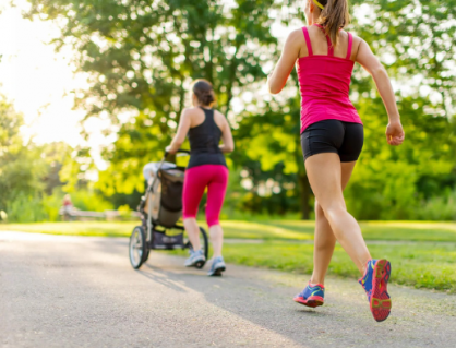 Sinh xong bao lâu thì người mẹ có thể chạy bộ trở lại?