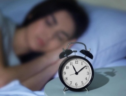 Đi ngủ vào cùng một thời điểm mỗi đêm giúp hạ huyết áp