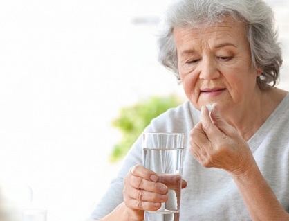 Những điều người lớn tuổi cần biết về calci và vitamin D