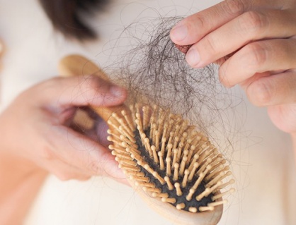 Dụng cụ chải tóc của bạn có được vệ sinh đúng cách?