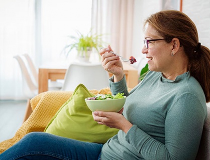 Bí quyết ăn uống giúp phụ nữ tránh mãn kinh sớm