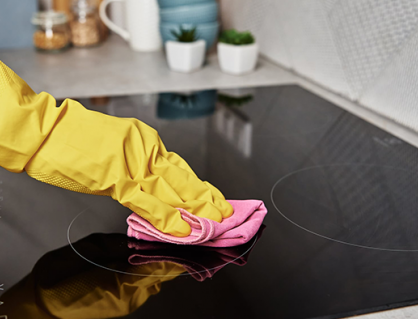 Mẹo làm sạch bếp “đánh bay” vết dầu mỡ cứng đầu