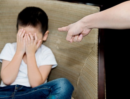 Hậu quả của phong cách nuôi dạy con độc đoán