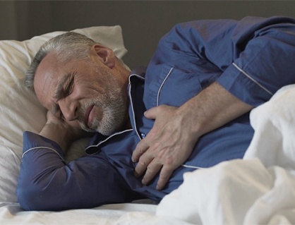 Tại sao nhiều người bệnh tim mạch sợ nhất giờ đi ngủ?