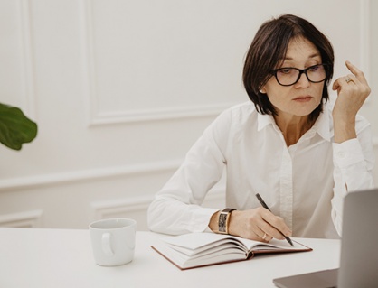 Tử vi thứ Ba (3/2/2026): Bạch Dương sẽ làm việc vô cùng nghiêm túc