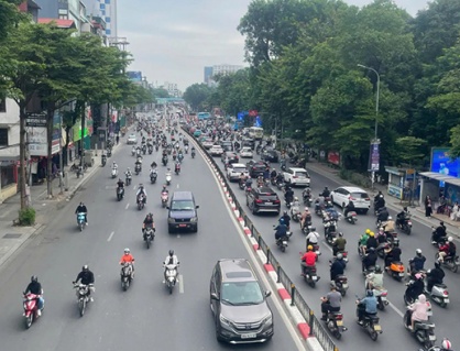 Bắc Bộ hửng nắng, Nam Bộ mưa trái mùa