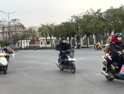 Bắc Bộ trời ấm áp, Nam Bộ có mưa trái mùa