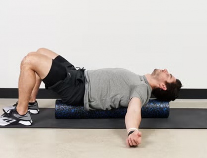 Động tác giãn cơ nên thực hiện cho giấc ngủ ngon