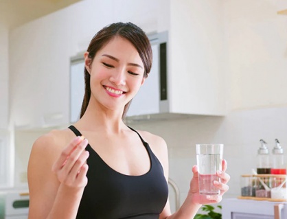 Sai lầm khi uống thực phẩm chức năng ngay sau khi thức dậy