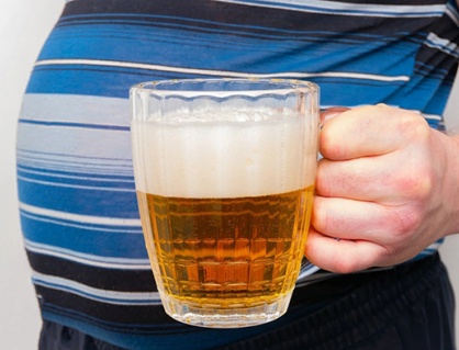 Muốn giảm mỡ nội tạng cần tránh xa rượu bia