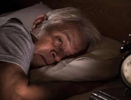 Mất ngủ ở người cao tuổi - Vấn đề sức khỏe không nên xem nhẹ