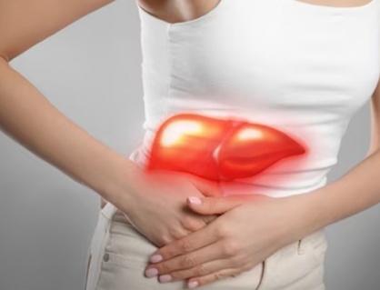 Tại sao phụ nữ tích tụ mỡ gan nhanh hơn sau tuổi 45?