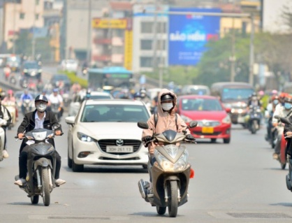 Nắng nóng gay gắt bao trùm khắp cả nước