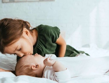 Làm sao để con cả không cảm thấy 'bị ra rìa'?