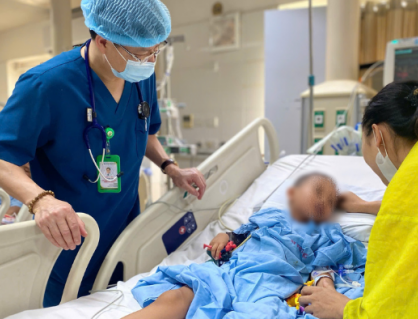 Bé trai 5 tuổi trong vụ tai nạn xe khách ở Tam Đảo được cứu sống