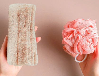 Bông tắm: Nguy cơ nhiễm khuẩn khi vệ sinh không đúng cách