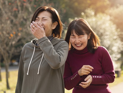 Tử vi thứ Hai (4/5/2026): Nhân Mã đang cố gắng làm thân với ai đó