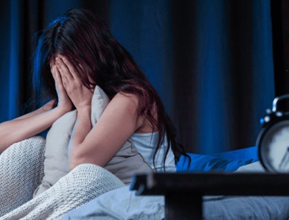Mất ngủ kéo dài: Nguyên nhân và giải pháp hỗ trợ từ thảo dược