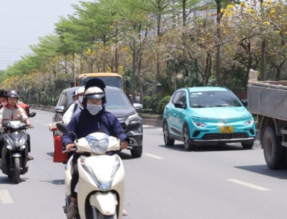 Nắng nóng bao trùm nhiều nơi trong ngày 13/5 