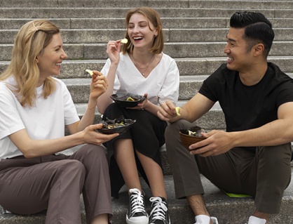 Tử vi thứ Hai (18/5/2026): Bảo Bình trở nên khá cởi mở, nhiệt tình
