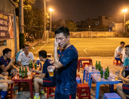 Hệ lụy từ thói quen ăn nhậu sau khi chơi thể thao