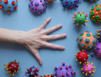 Virus tay chân miệng tồn tại bao lâu trên đồ chơi trẻ em? 