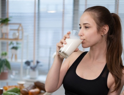Ngoài nước lọc, nên uống gì trong ngày nắng nóng?
